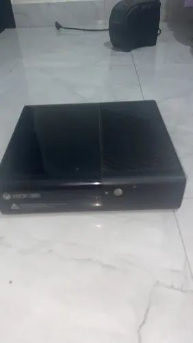 Xbox 360 Super Slim 250gb