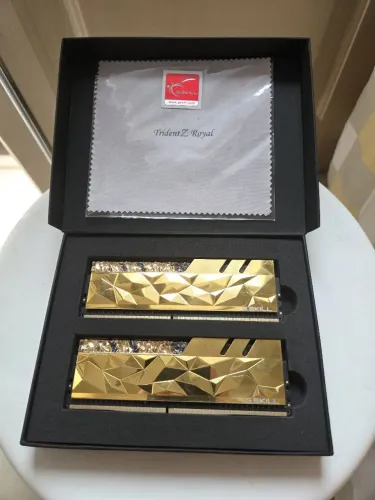 Memória RAM GSkill TridentZ Royal Elite