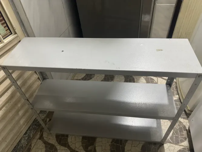 Estante de ferro 3 unidades 50 cada uma