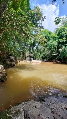 Terreno 2.500m² à venda em Guarapari - Rio na propriedade e ao lado da Cachoeira do Bravin