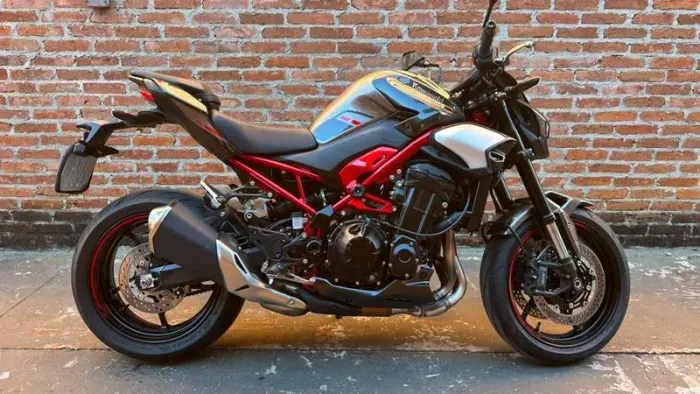 KAWASAKI Z900 SE 2026