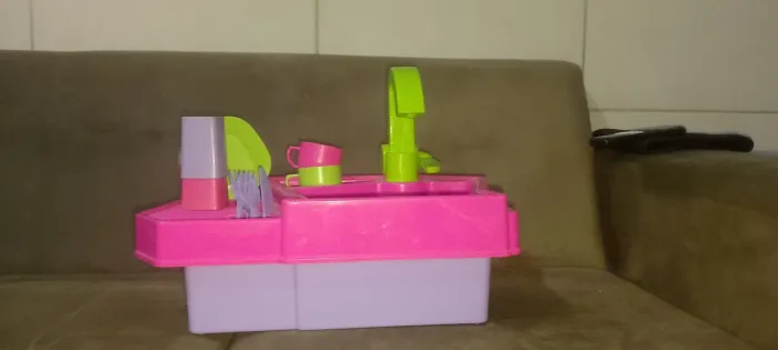 Pia de brinquedo e acessórios