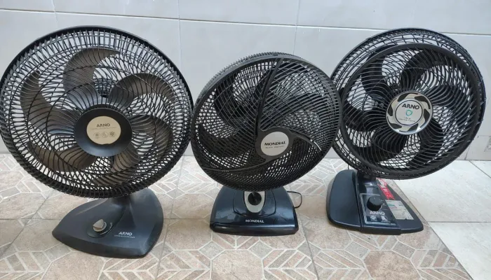 3 ventiladores com defeito ( 2 Arno e 1:Mundial)