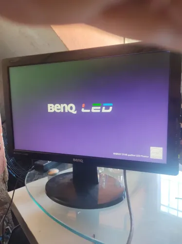 Monitor benq 17 PL perfeito 