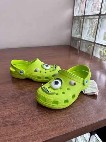 Crocs Mike Wazowski Verde num.36