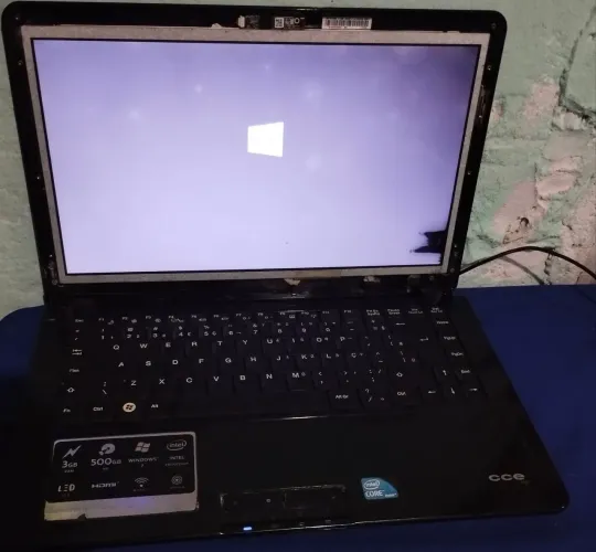 Notebook core i3 , suporta i5 e i7 funcionando para trabalho estudos funções basicas