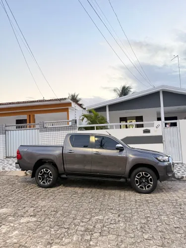 Toyota Hilux CD SRV 4X4 2.8 TDI Diesel Aut. 2022