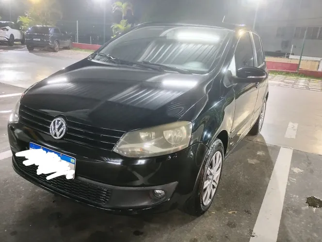 Volkswagen Fox 1.0 MI Total Flex 8V 5P 2014