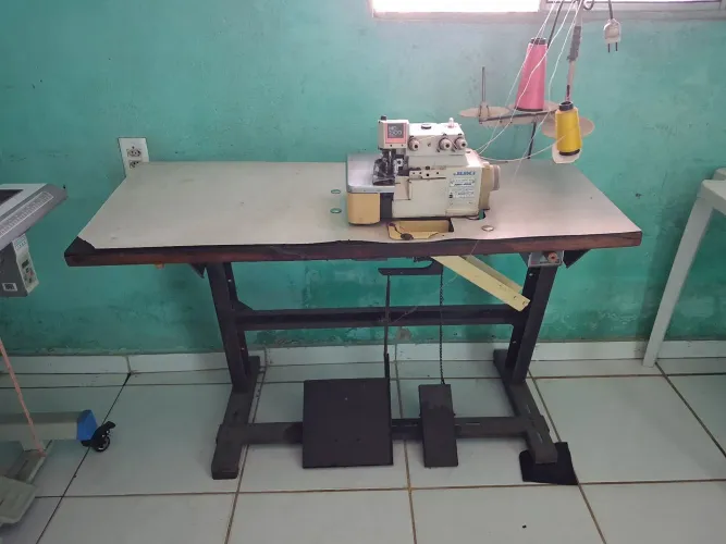 Overlock uma agulha