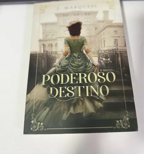 Vendo livro poderoso destino