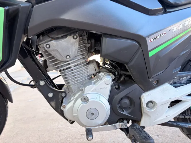 ? VENDO CG Titan 160 2017 ?