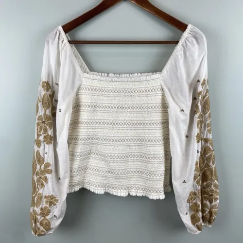 BLUSA BRANCA COM DETALHES DOURADOS - TAMANHO M