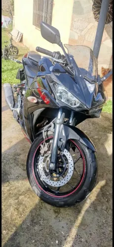 YAMAHA R3