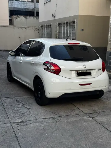 Peugeot 208 Active/active Pack 1.5 Flex 8V 5P 2014