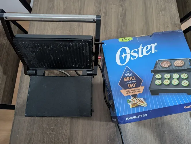 Mini Grill Oster OGRL230 2 em 1