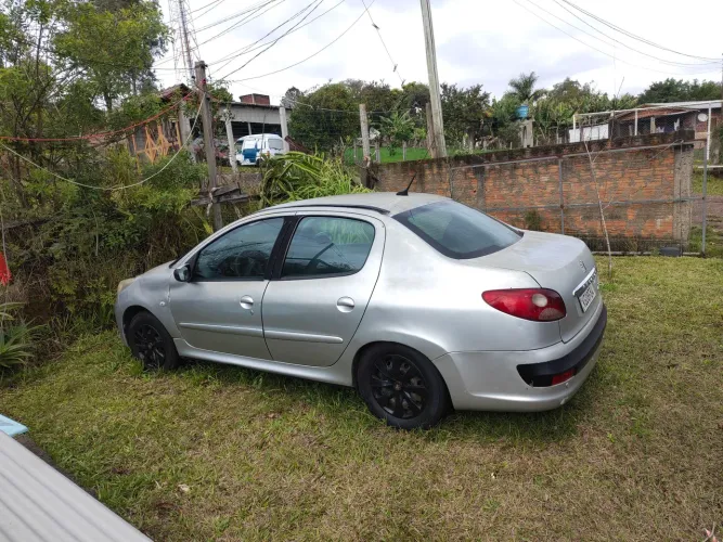 Peugeot 207 Sed. Passion XR Sport 1.4 Flex 8V 4P 2010