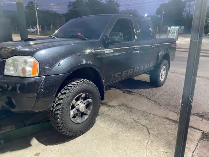 Nissan Frontier SE Serrana CD 4X4 2.8 TB Dies 2005