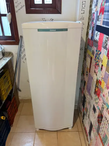 Geladeira 127v 261L Consul