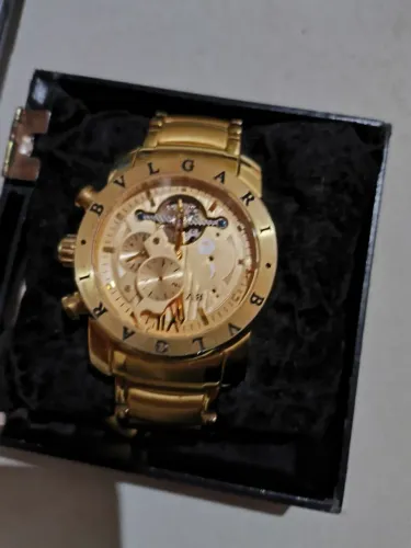 Relógio estilo BVLGARI dourado - Leia a descrição