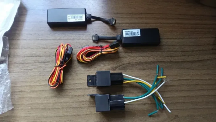 Rastreador Tracker J16 4G com relé