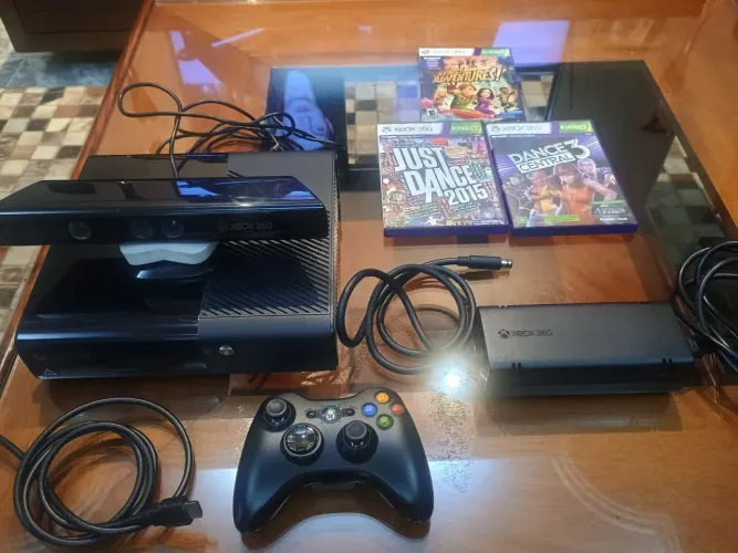 X BOX 360E Completo 250 GB preto