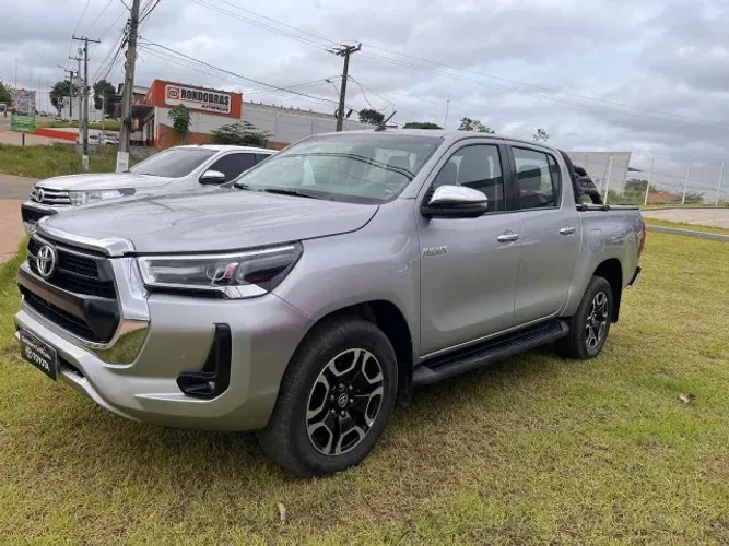 Toyota Hilux CD SRV 4X4 2.8 TDI Diesel Aut. 2025
