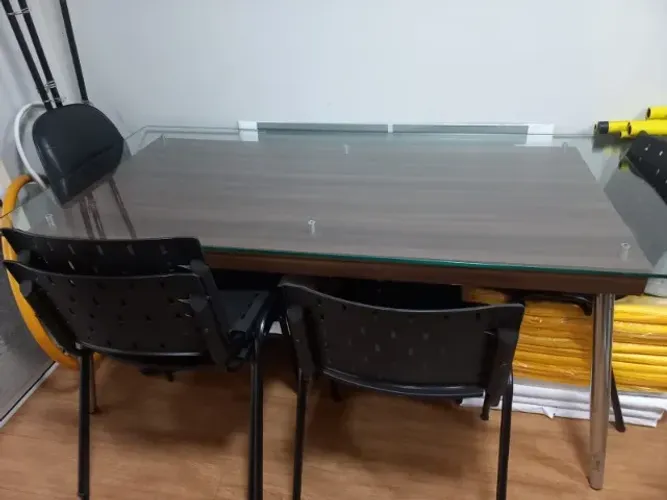 Mesa de jantar de vidro 