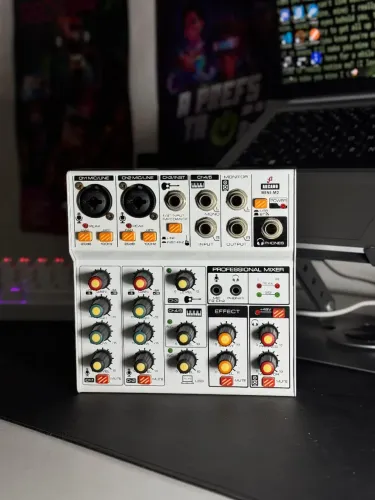 Mesa de Som Arcano Mini M2<br>USB, Bluetooth, Efeitos e 4 Canais.