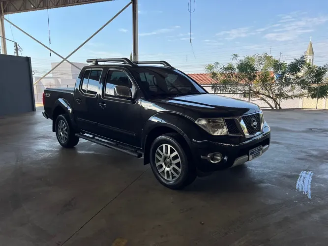 Nissan Frontier SL CD 4X4 2.5tb Diesel AUT 2014
