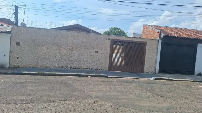 Vendo Casa para assumir financiamento zap * ou *.