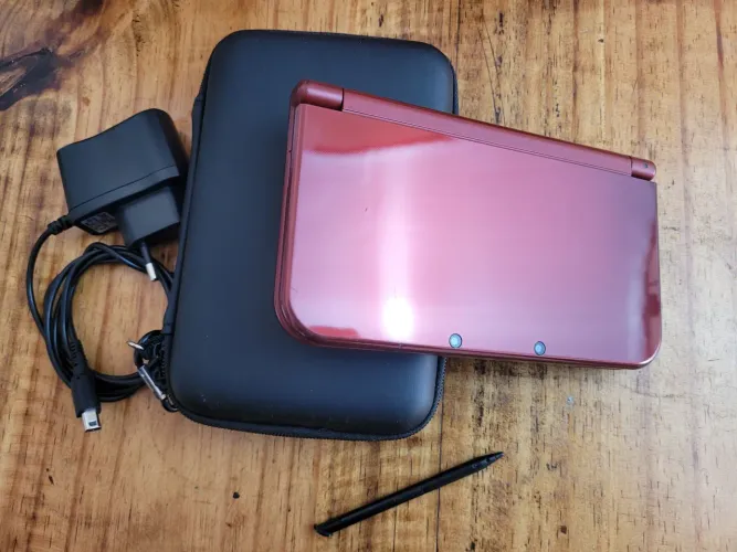 New Nintendo 3DS XL Conservado 