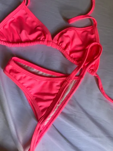 BIQUINI NOVO ROSA NEON