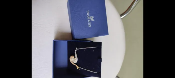 Colar Swarovski Novo