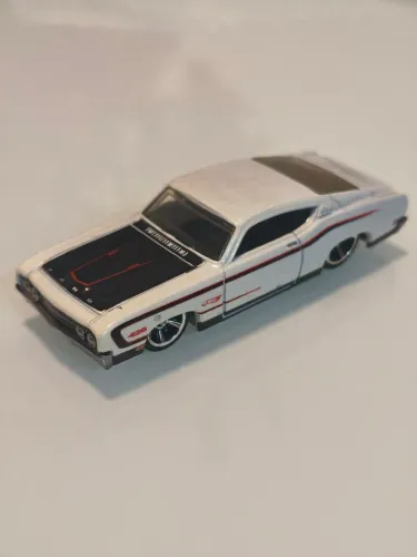 69 Ford Torino Talladega Muscle Mania 2011 Hot Wheels 1/64