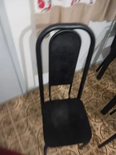 Mesa de 6 cadeiras, tampa de vidro!