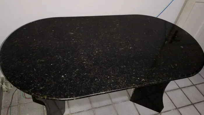 Mesa de granito preto