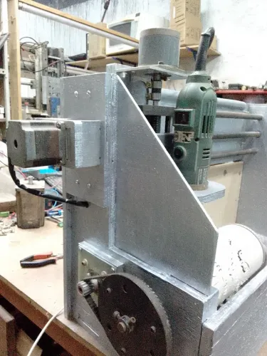 Maquina CNC Router para fabricar luminarias abajur em PVC