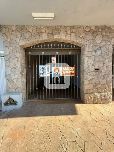 CASA PARA LOCAÇÃO BAIRRO CENTRO EXCELENTE LOCALIZAÇÃO