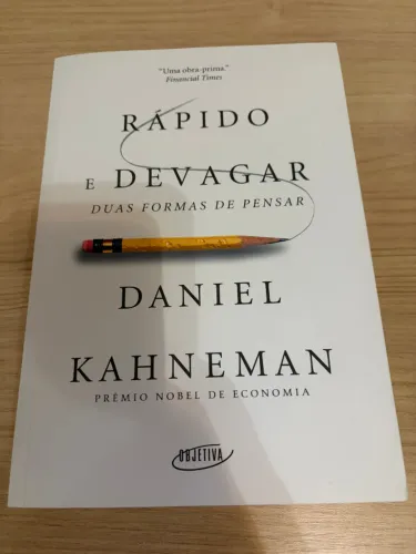 Rápido e devagar: Duas formas de pensar, por Daniel Kahneman (Excelente estado)