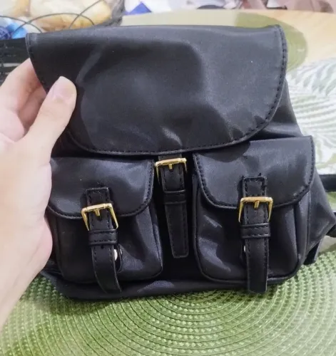 Bolsa mochila pequena nova