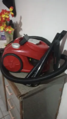 Vendo um aspirador de pó