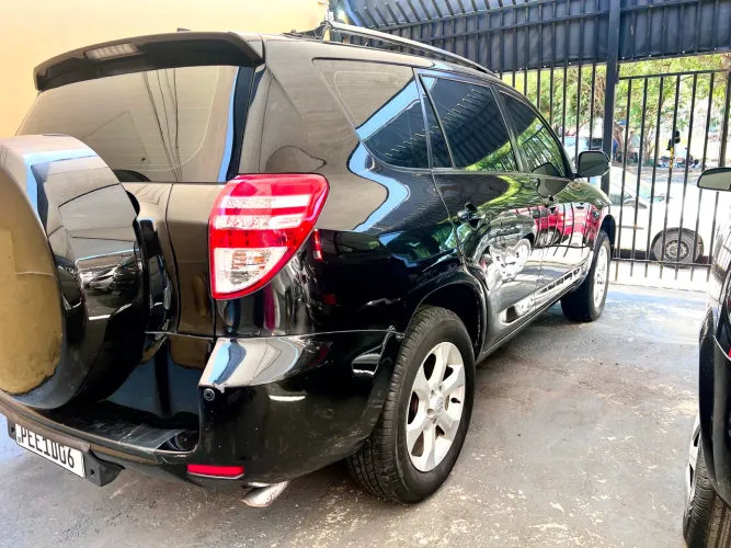 Toyota RAV4 2.4 4X2 16V 170cv Aut. 2011