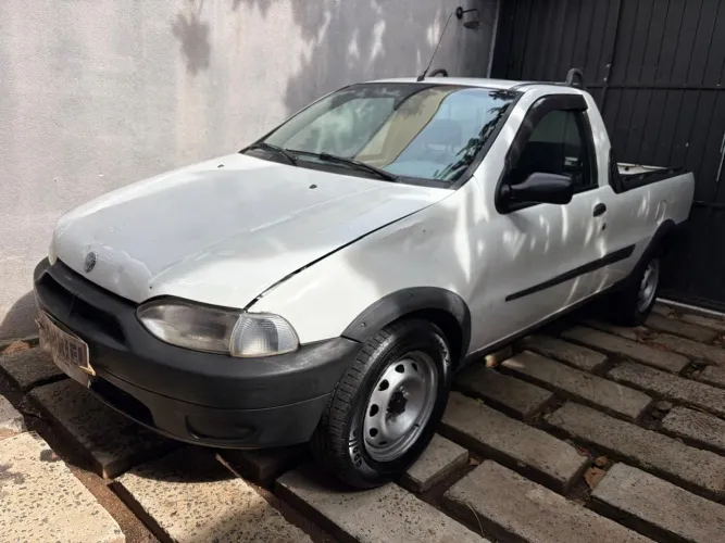 Fiat Strada Working 1.5 MPI 8V CS (álcool) 2002