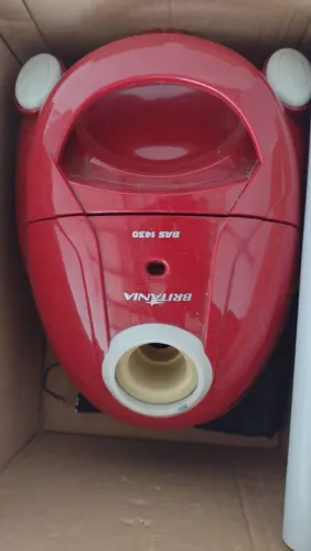 Aspirador de pó BRITÂNIA 127V