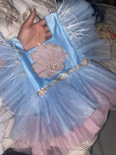 Vestido infantil de luxo