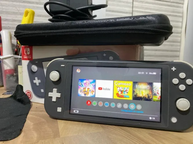Nitendo Switch Lite 