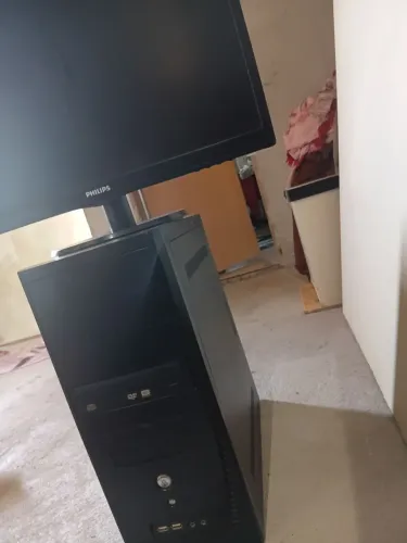 Computador com defeito não da imagem vendo por $600