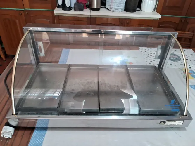 Estufa com 4 bandejas