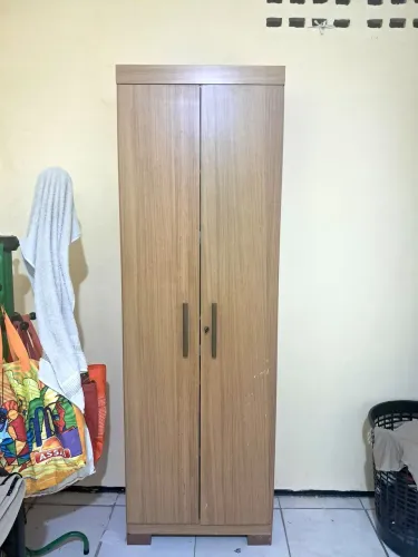 Armário Multiuso 2 Portas (ótimo estado)