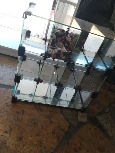 Vende-se baleiro de doces